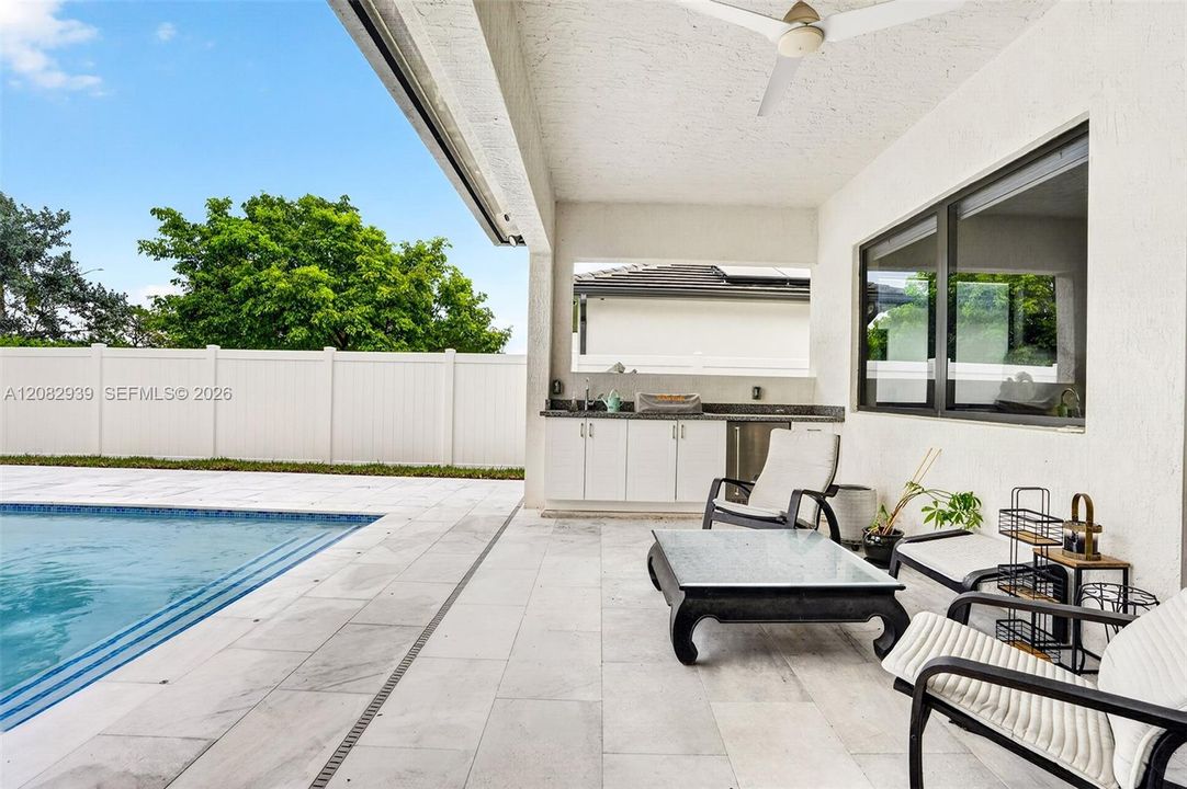 For Sale: $1,229,000 (6 beds, 4 baths, 3283 Square Feet)