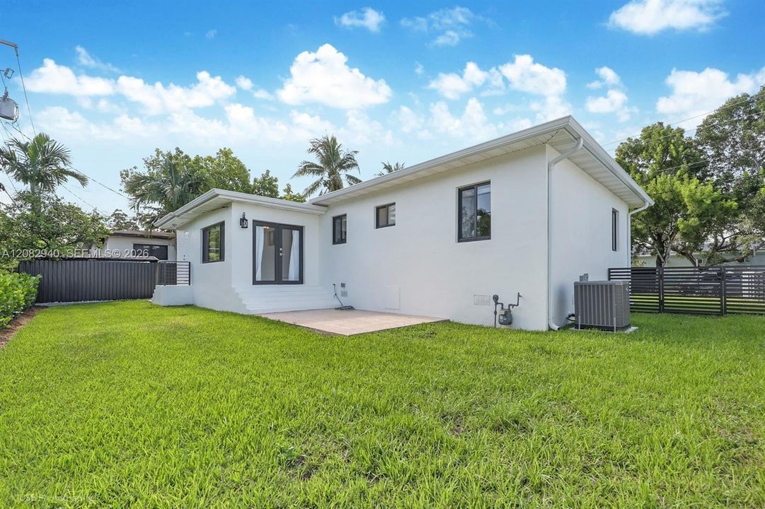 В аренду: $4,400 (3 спален, 2 ванн, 1432 Квадратных фут)