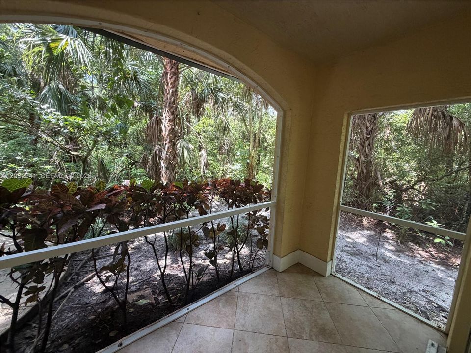 For Rent: $2,550 (2 beds, 2 baths, 1203 Square Feet)