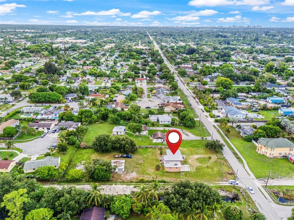 For Sale: $730,000 (2 beds, 2 baths, 1313 Square Feet)