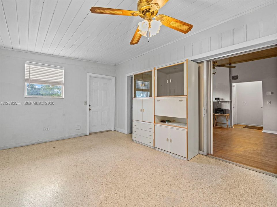 For Sale: $730,000 (2 beds, 2 baths, 1313 Square Feet)