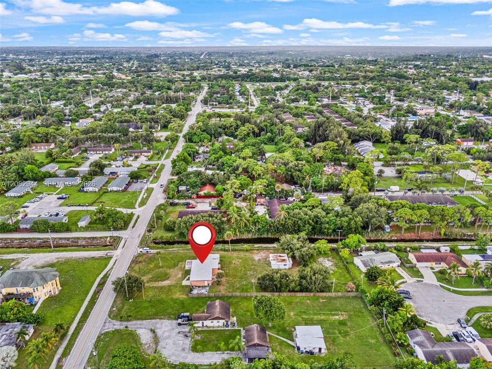 For Sale: $730,000 (2 beds, 2 baths, 1313 Square Feet)