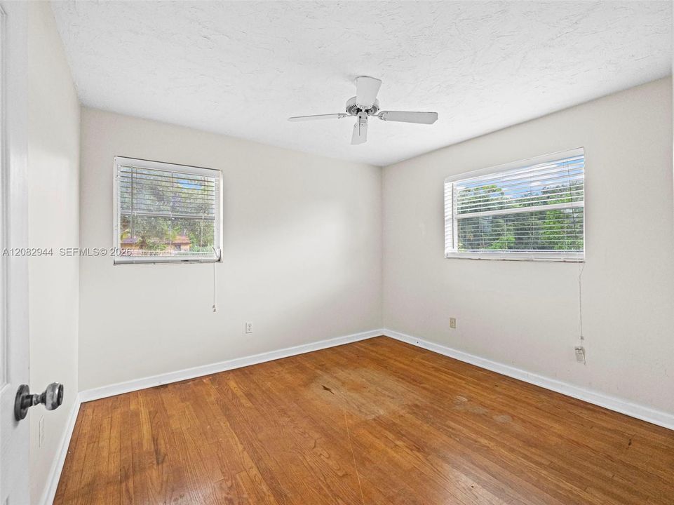 For Sale: $730,000 (2 beds, 2 baths, 1313 Square Feet)