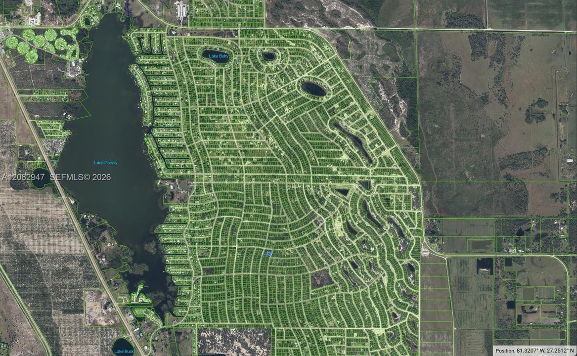 На продажу: $9,900 (0.23 acres)