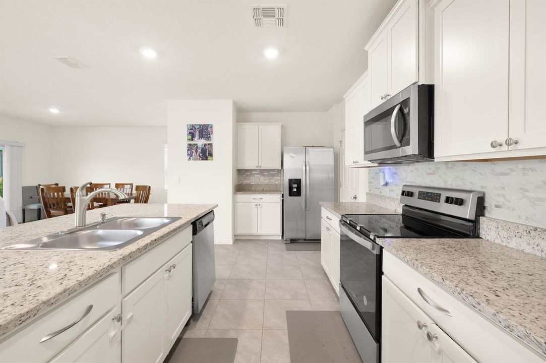 7-web-or-mls-10764 SW Vasari Way - 7