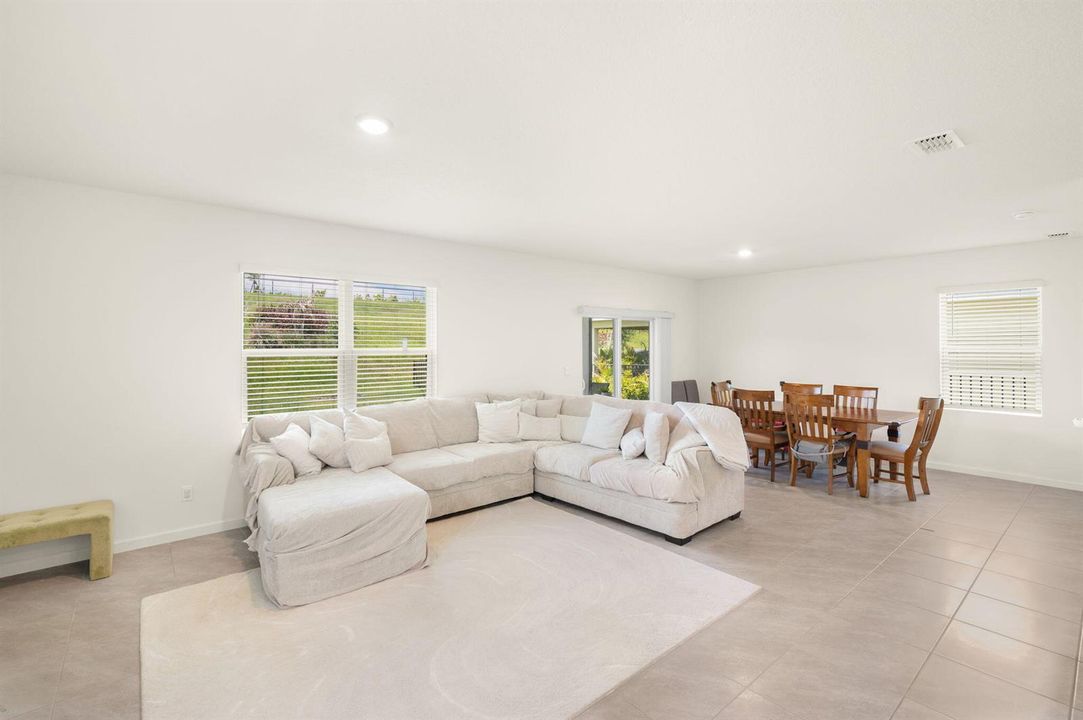9-web-or-mls-10764 SW Vasari Way - 9