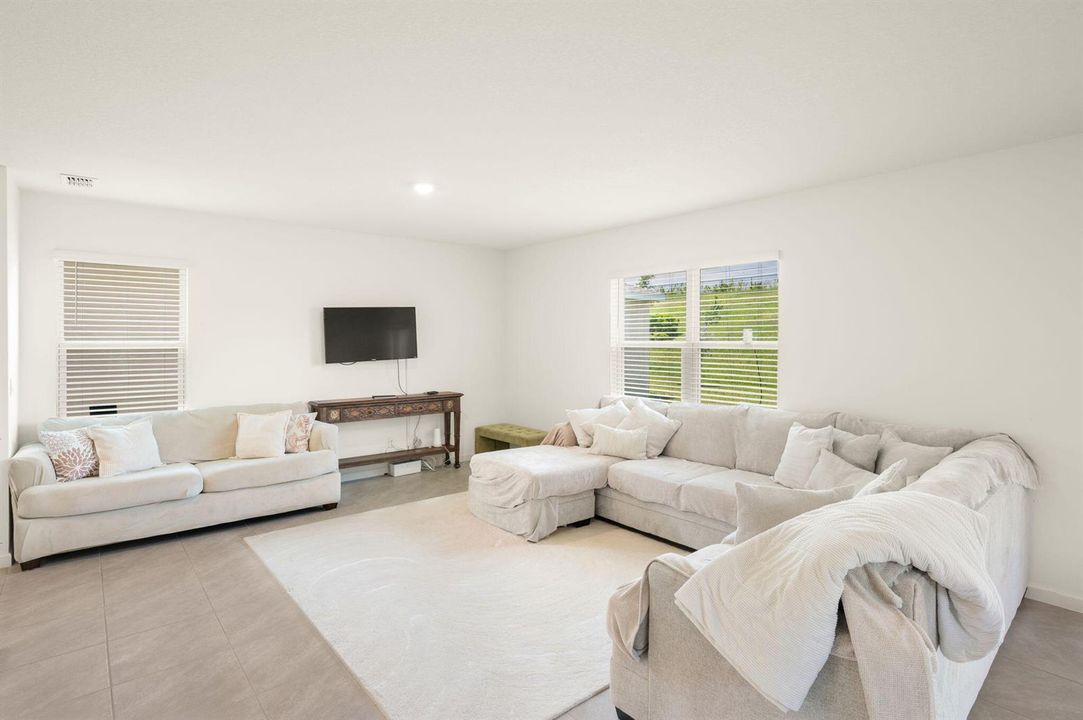 8-web-or-mls-10764 SW Vasari Way - 8