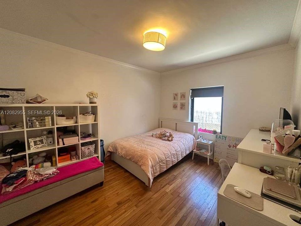 For Rent: $6,500 (3 beds, 2 baths, 1434 Square Feet)