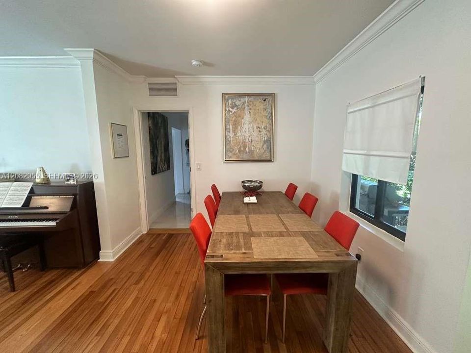For Rent: $6,500 (3 beds, 2 baths, 1434 Square Feet)