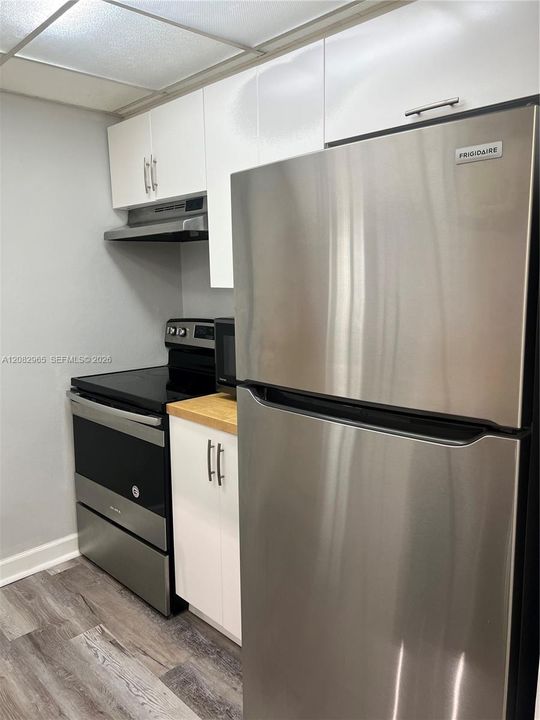 For Rent: $2,650 (2 beds, 2 baths, 914 Square Feet)
