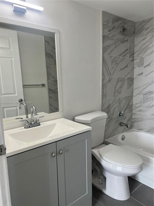 For Rent: $2,650 (2 beds, 2 baths, 914 Square Feet)