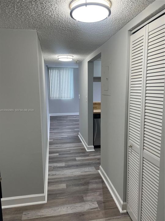 For Rent: $2,650 (2 beds, 2 baths, 914 Square Feet)