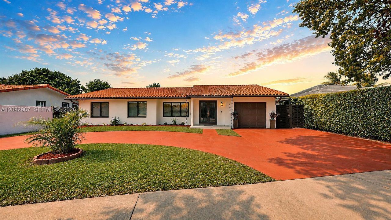 Active With Contract: $879,000 (4 beds, 3 baths, 2069 Square Feet)