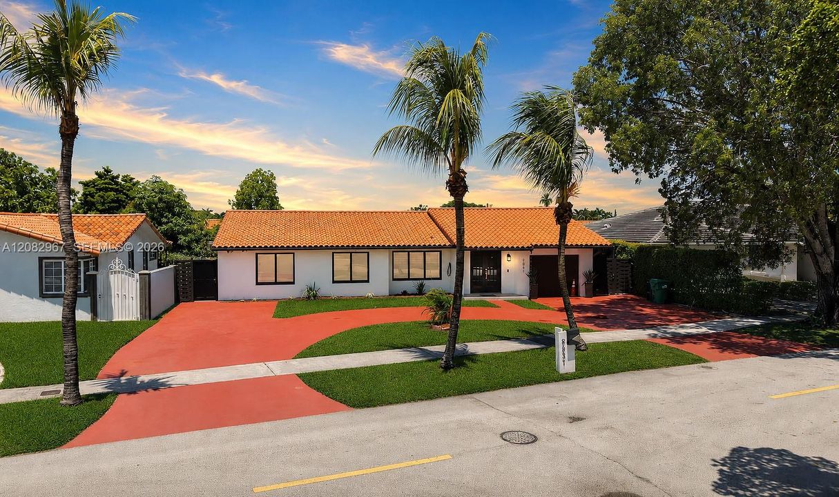 Active With Contract: $879,000 (4 beds, 3 baths, 2069 Square Feet)
