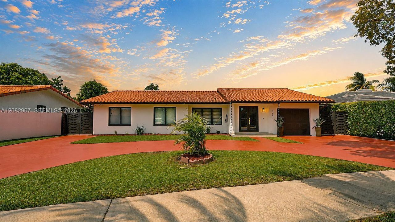 Active With Contract: $879,000 (4 beds, 3 baths, 2069 Square Feet)