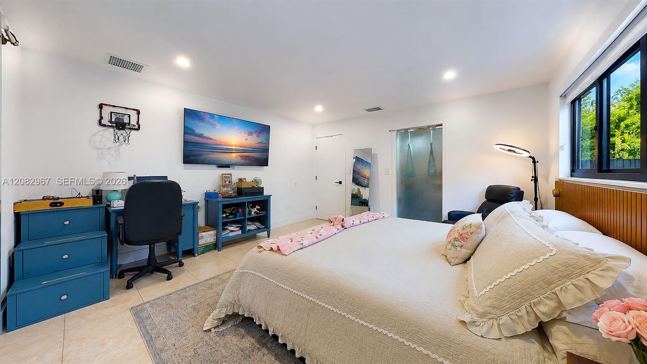 Active With Contract: $879,000 (4 beds, 3 baths, 2069 Square Feet)