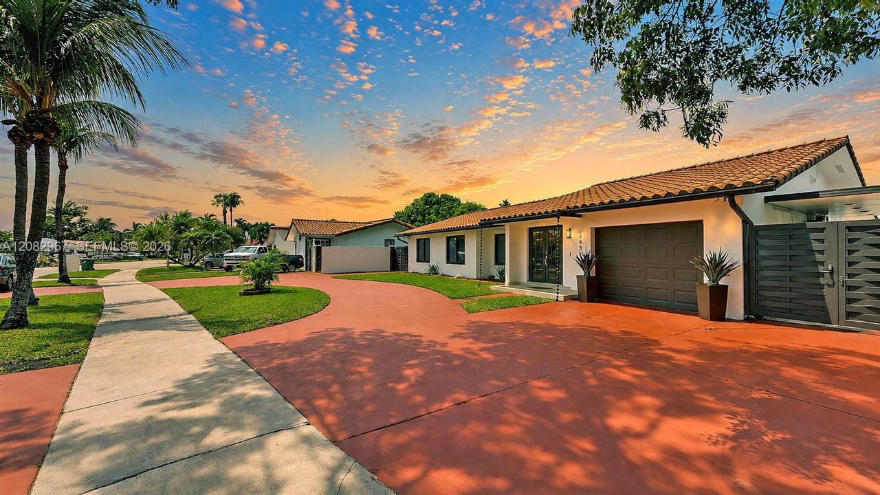 Active With Contract: $879,000 (4 beds, 3 baths, 2069 Square Feet)