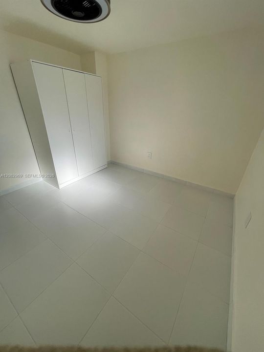 На продажу: $399,999 (4 спален, 1 ванн, 997 Квадратных фут)