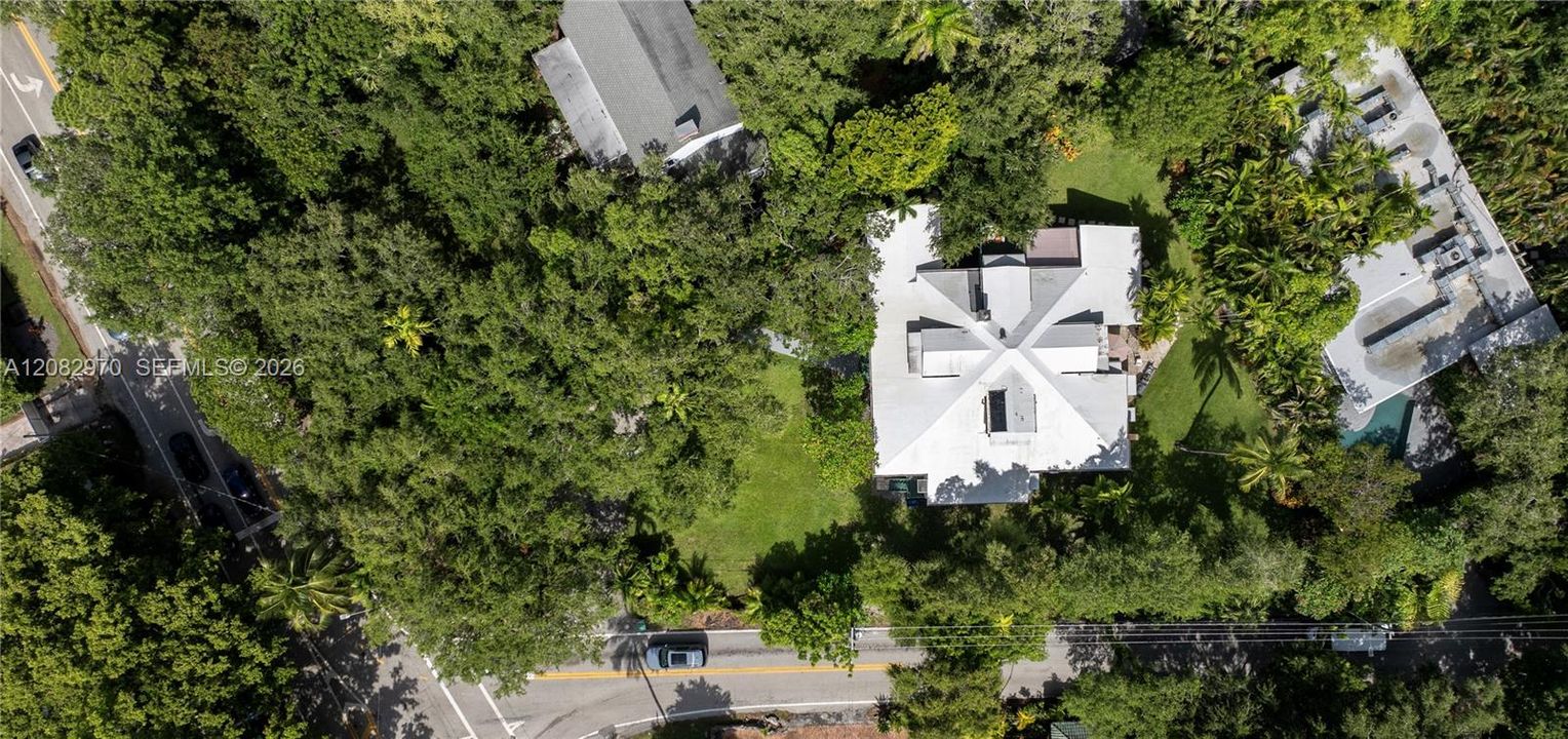 En Venta: $5,000,000 (17,424.00 acres)