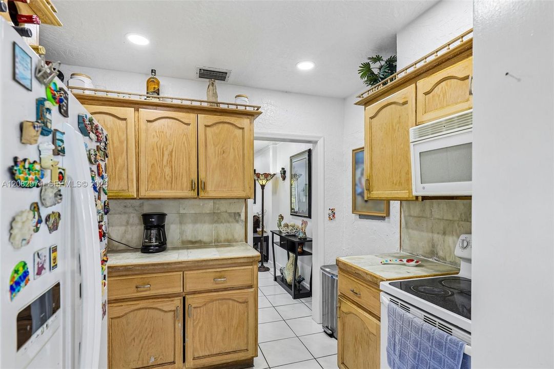 En Venta: $745,000 (3 camas, 2 baños, 1357 Pies cuadrados)