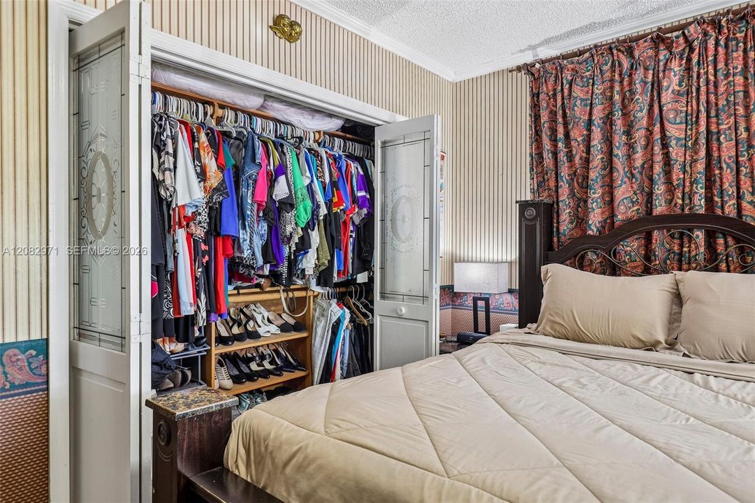 En Venta: $745,000 (3 camas, 2 baños, 1357 Pies cuadrados)
