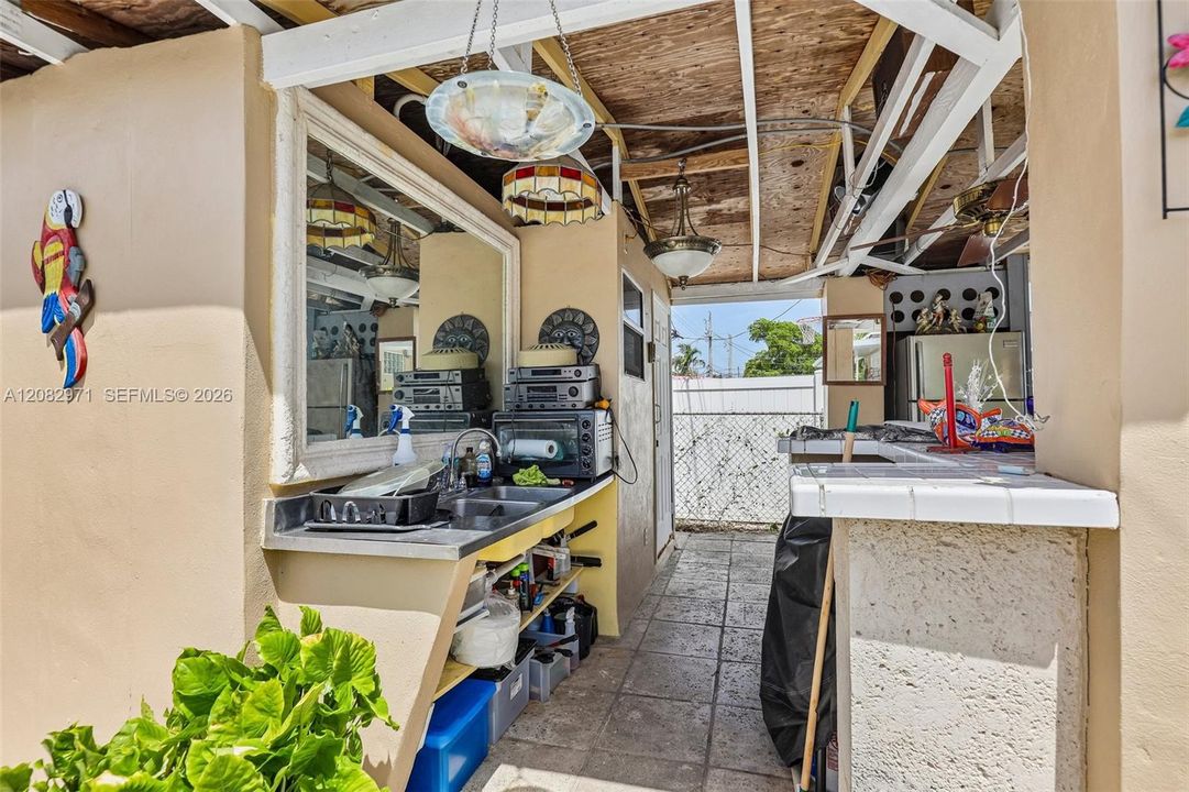 En Venta: $745,000 (3 camas, 2 baños, 1357 Pies cuadrados)