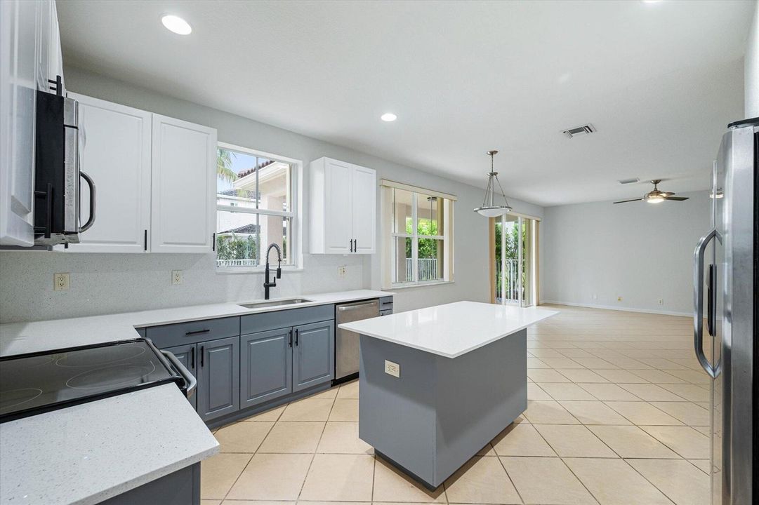 10-890 Hawthorn Terrace, Weston-17