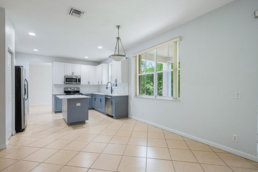 14-890 Hawthorn Terrace, Weston-20
