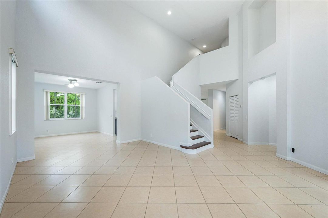 04-890 Hawthorn Terrace, Weston-9