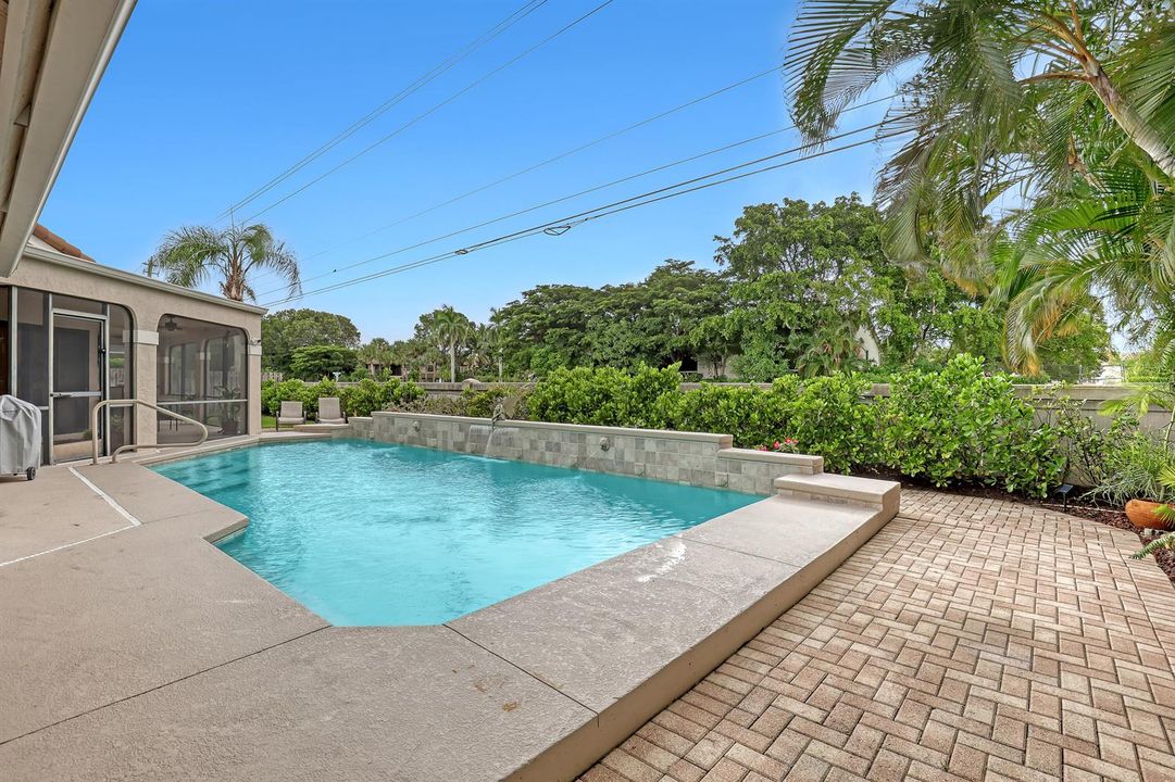 2156 Amesbury (42)