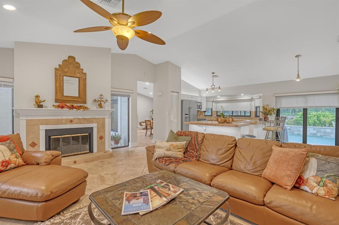 2156 Amesbury (13)