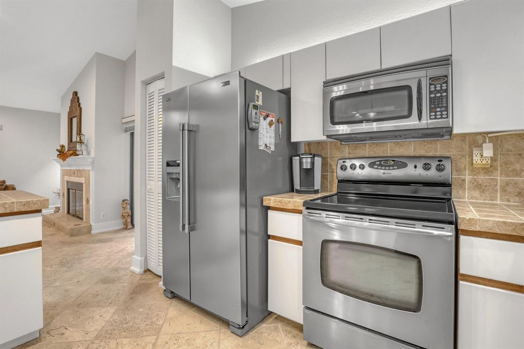 2156 Amesbury (20)