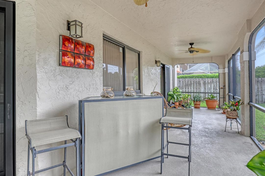 2156 Amesbury (36)