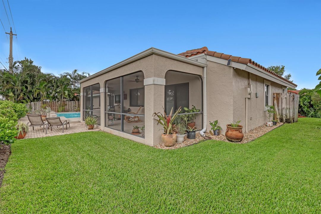 2156 Amesbury (37)