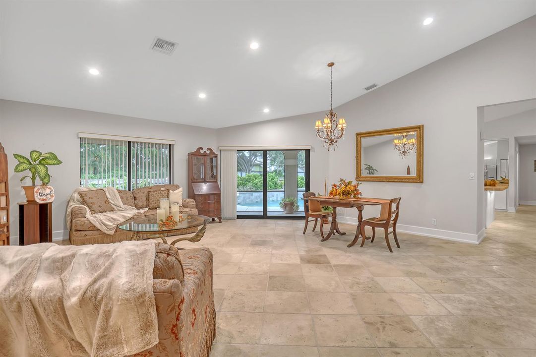 2156 Amesbury (8)