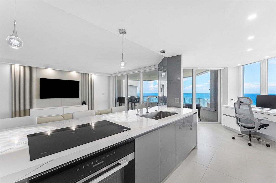 006-550SouthOceanBoulevard-906-BocaRaton