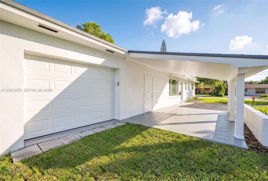 For Sale: $769,000 (3 beds, 2 baths, 1176 Square Feet)