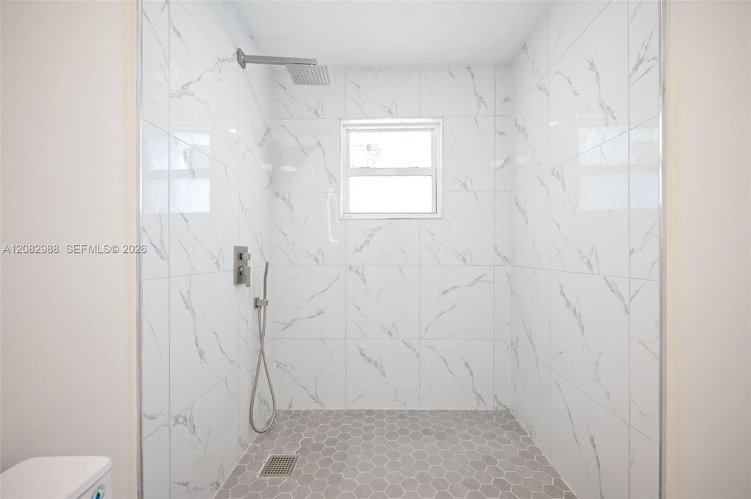En Renta: $3,500 (4 camas, 2 baños, 912 Pies cuadrados)