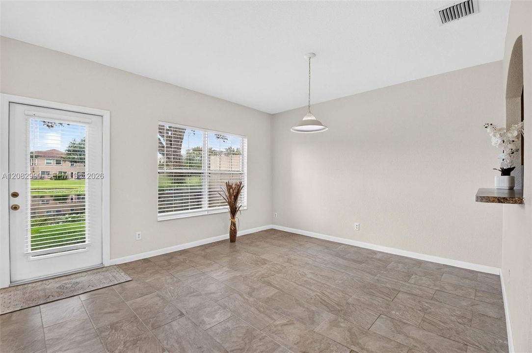 For Sale: $423,900 (3 beds, 2 baths, 1748 Square Feet)
