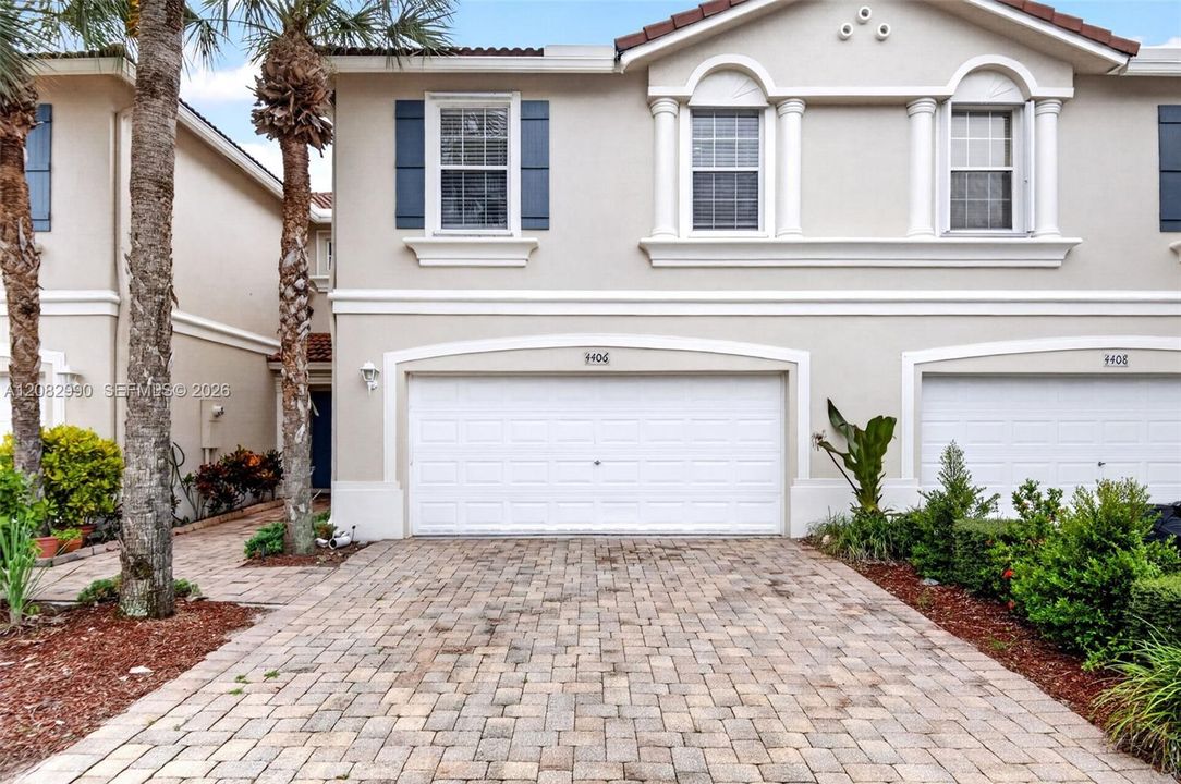 For Sale: $423,900 (3 beds, 2 baths, 1748 Square Feet)