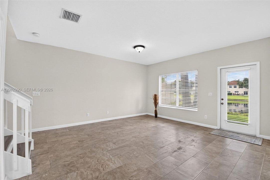 For Sale: $423,900 (3 beds, 2 baths, 1748 Square Feet)