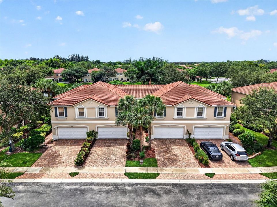 For Sale: $423,900 (3 beds, 2 baths, 1748 Square Feet)