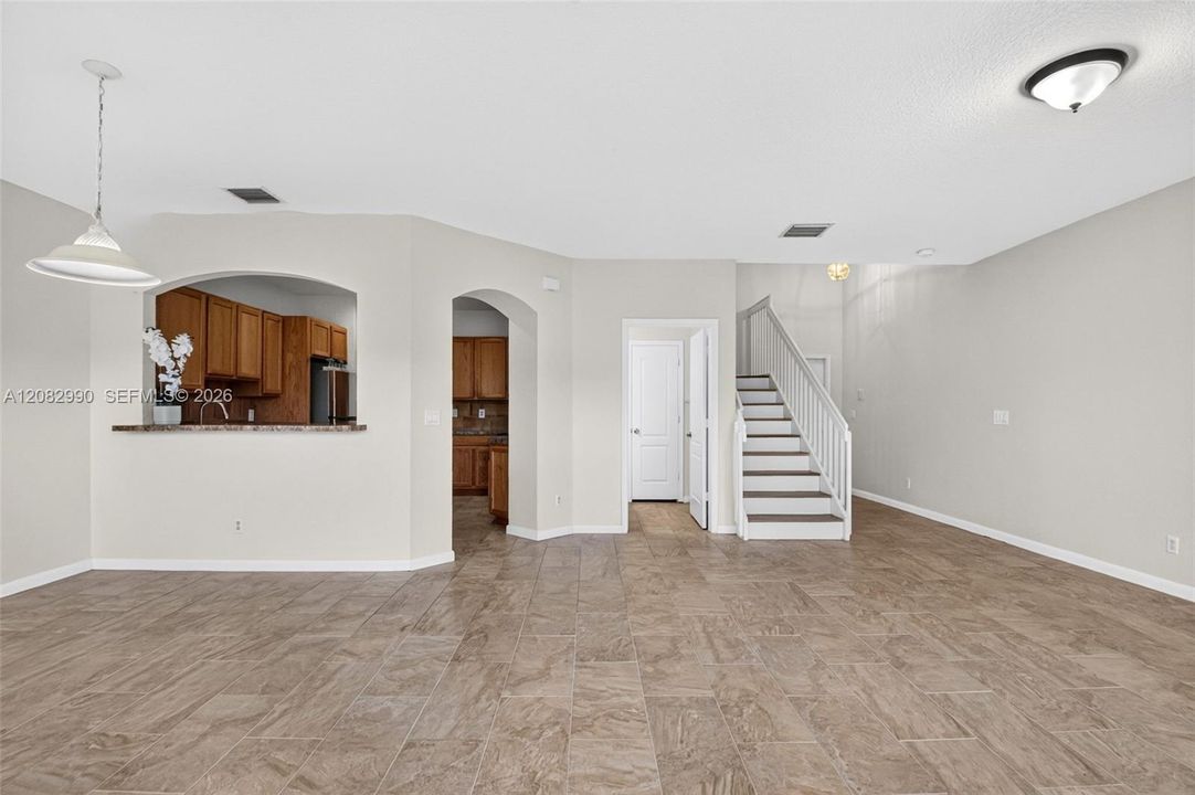 For Sale: $423,900 (3 beds, 2 baths, 1748 Square Feet)