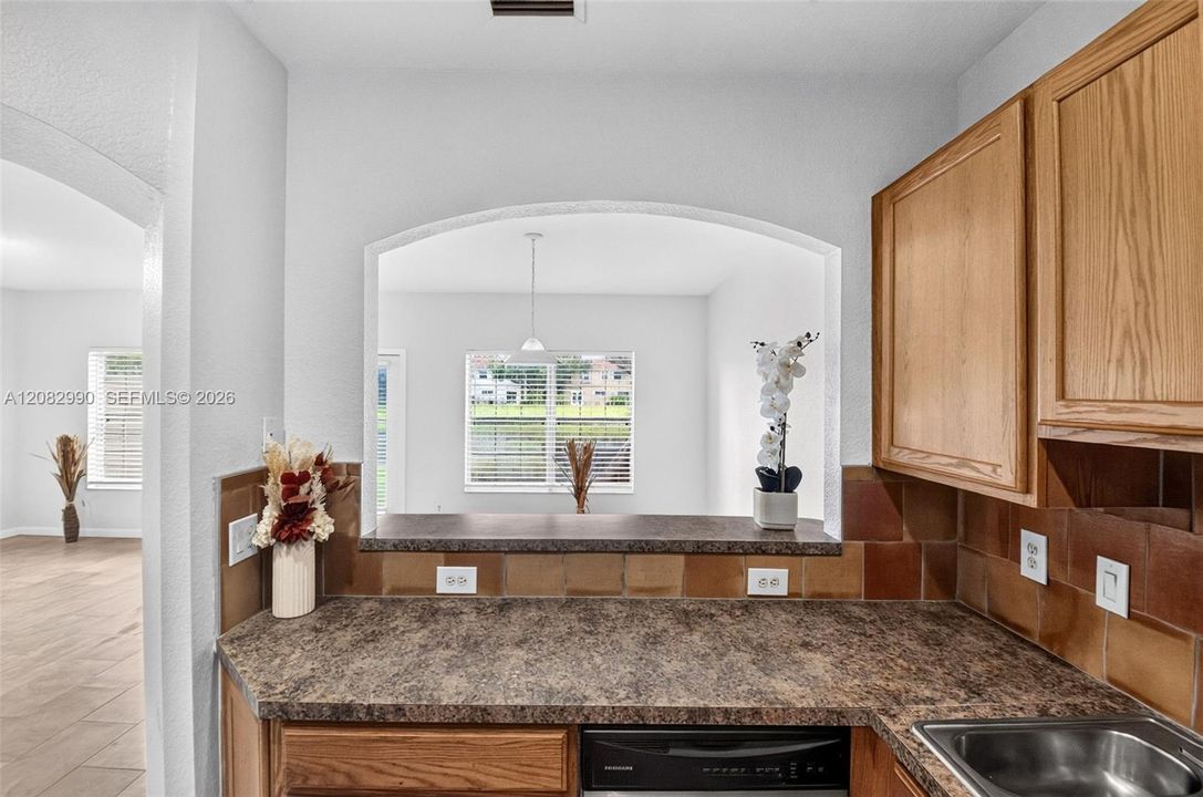 For Sale: $423,900 (3 beds, 2 baths, 1748 Square Feet)
