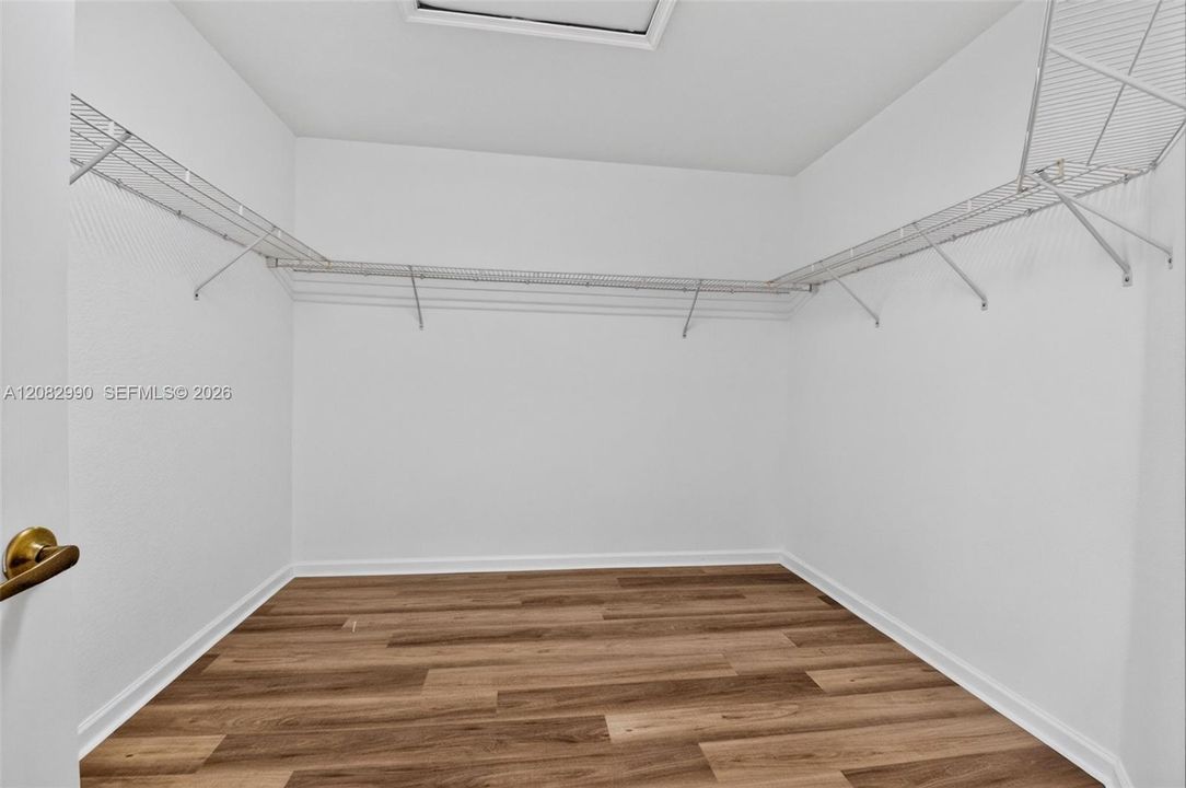 For Sale: $423,900 (3 beds, 2 baths, 1748 Square Feet)