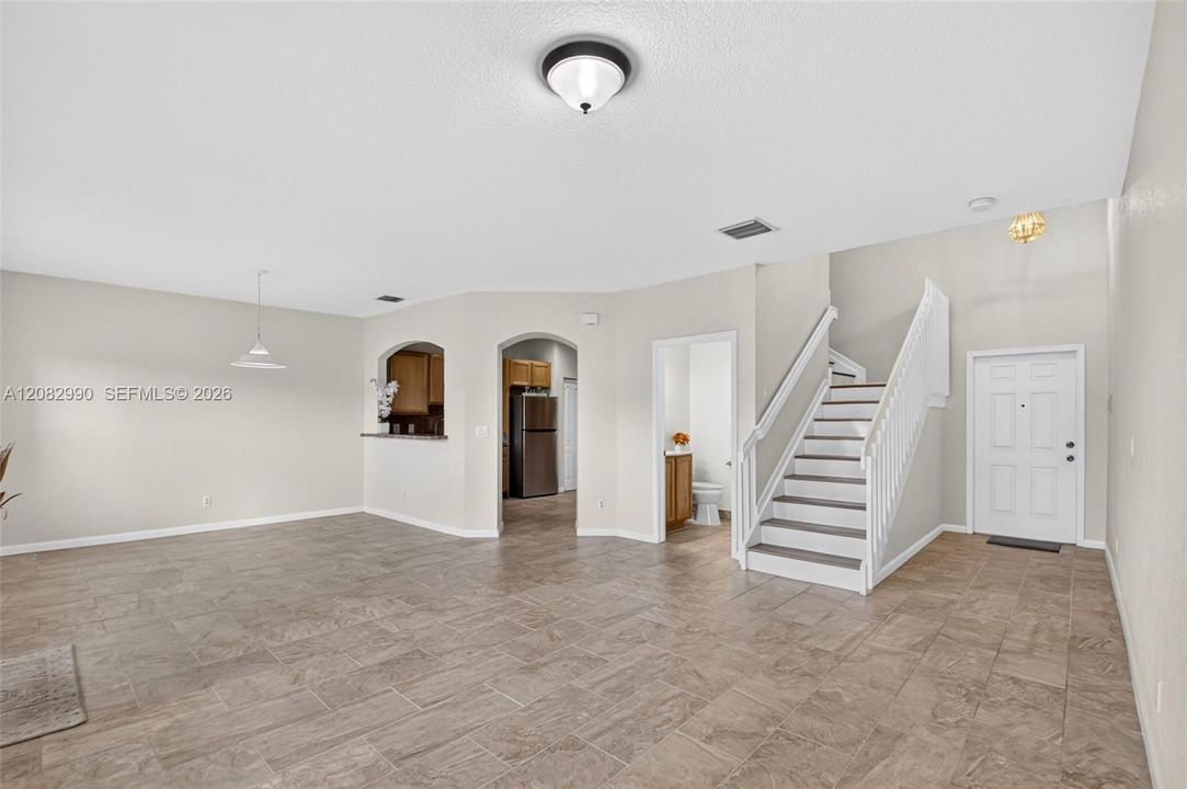 For Sale: $423,900 (3 beds, 2 baths, 1748 Square Feet)