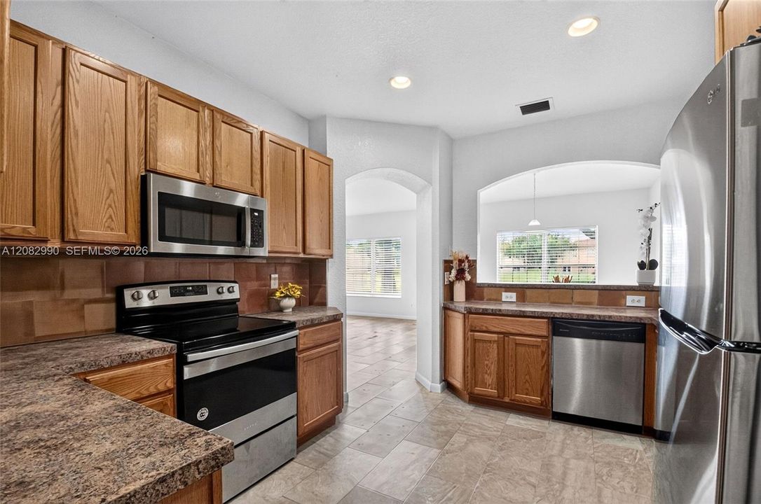 For Sale: $423,900 (3 beds, 2 baths, 1748 Square Feet)