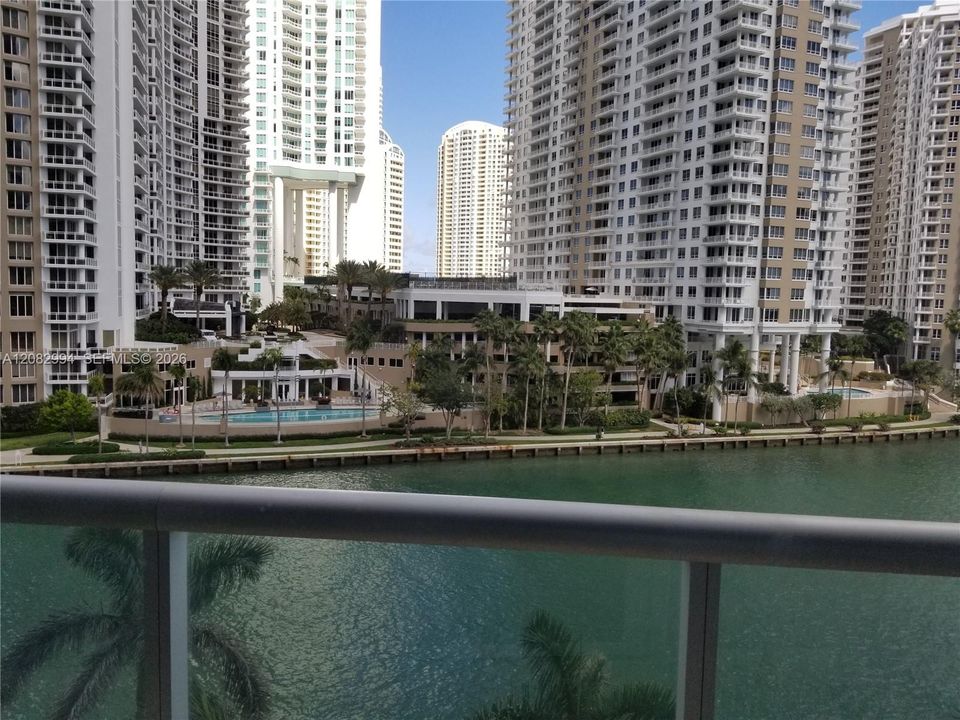 For Rent: $5,500 (2 beds, 2 baths, 1390 Square Feet)