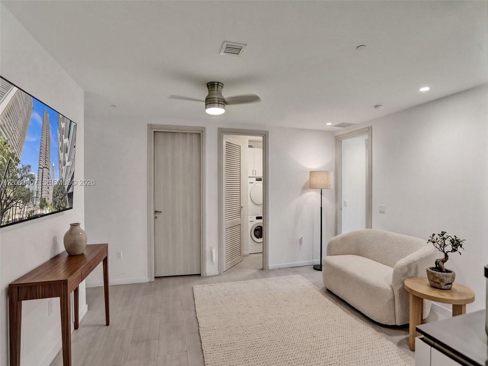 For Sale: $2,770,000 (3 beds, 3 baths, 2076 Square Feet)