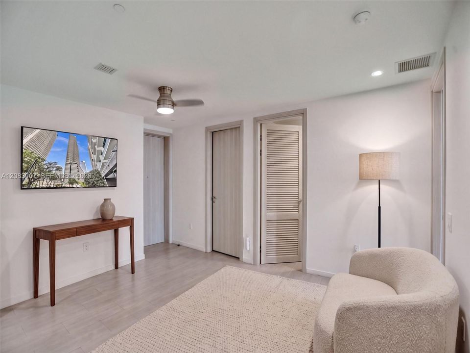 For Sale: $2,770,000 (3 beds, 3 baths, 2076 Square Feet)